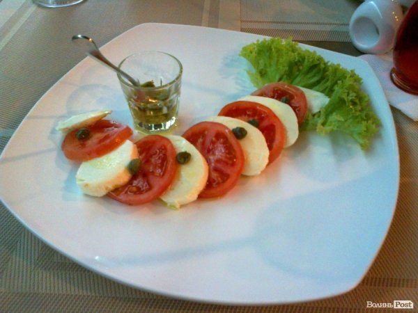 Салат «Джузеппе», версія кафе «Базилік»